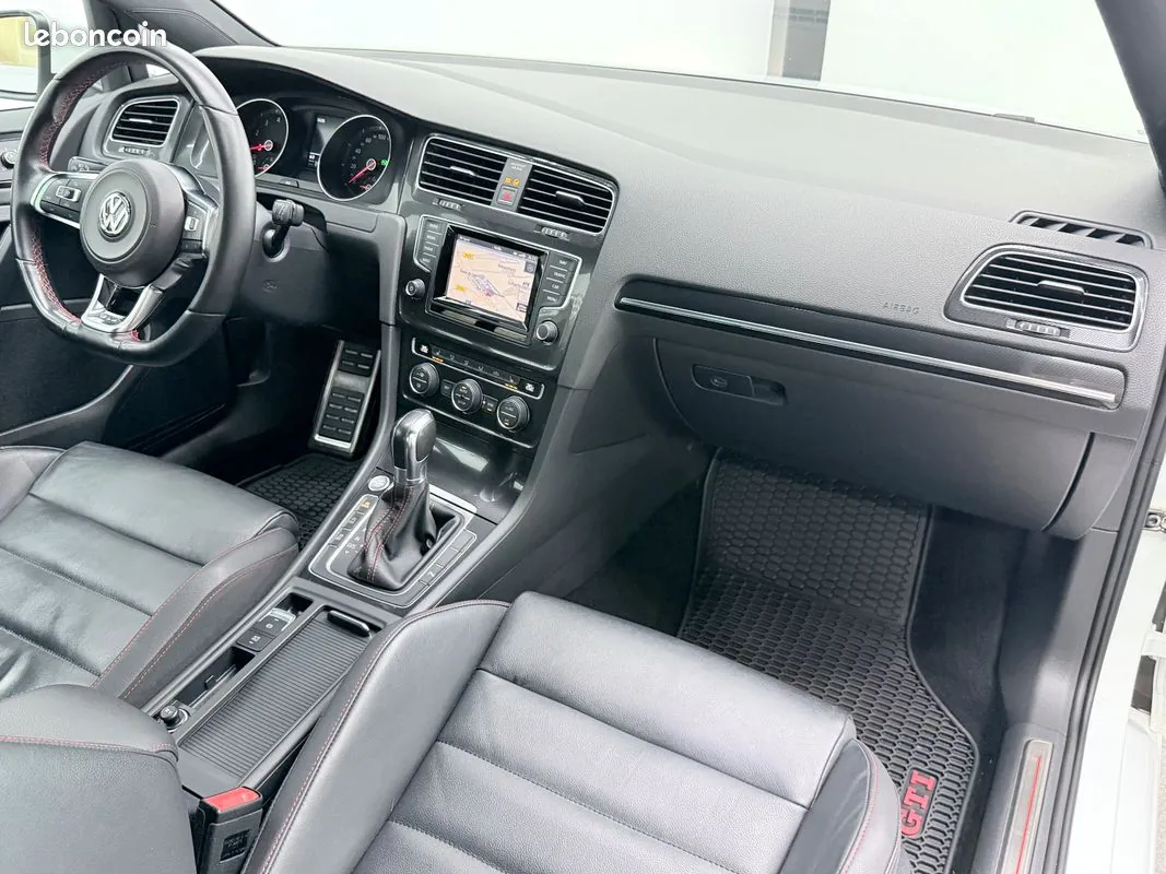 Volkswagen Golf 2013 photo 4