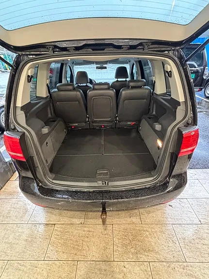Volkswagen Touran 2012 photo 5