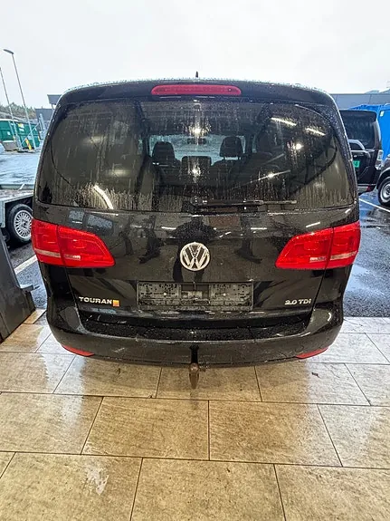 Volkswagen Touran 2012 photo 4