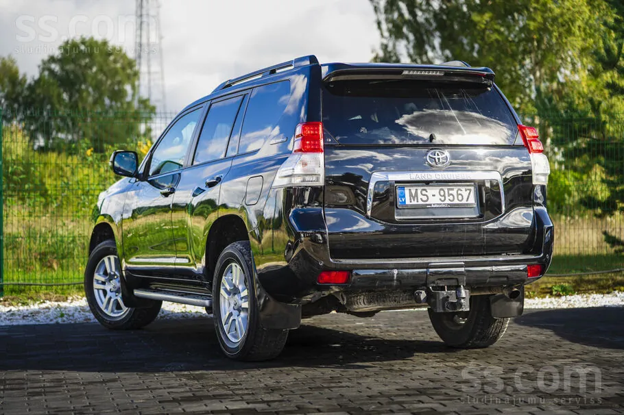 Toyota Land Cruiser 2012 photo 4