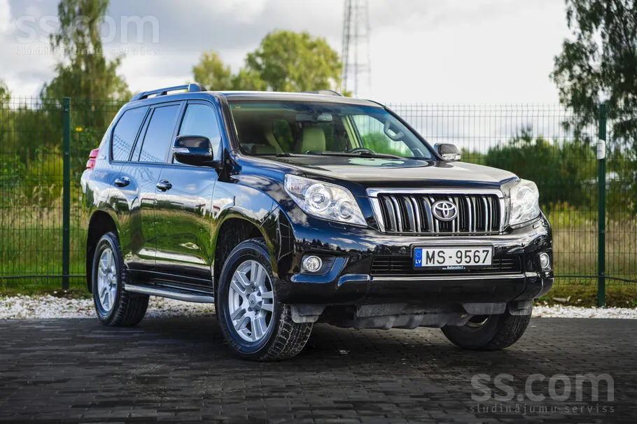 Toyota Land Cruiser 2012 photo 3