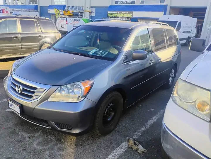 Honda Odyssey 2011 photo 3