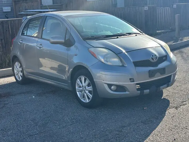Toyota Yaris 2011 photo 4