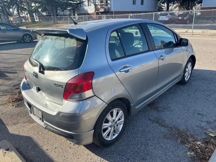 Toyota Yaris 2011 photo 3