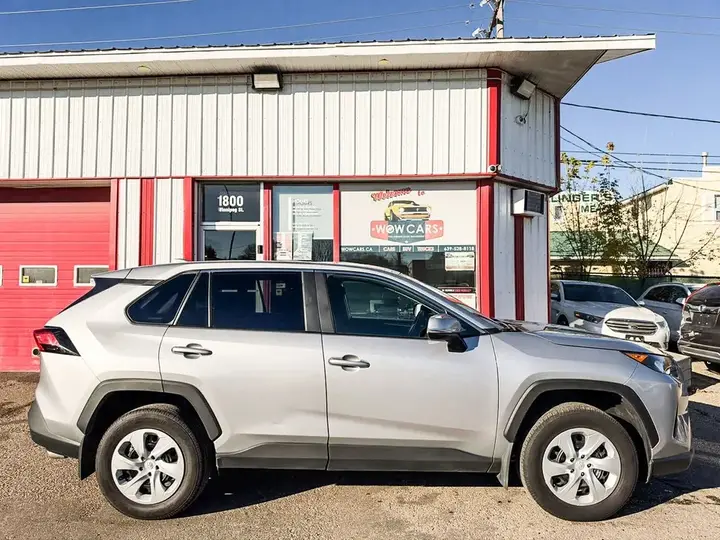 Toyota Rav4 2025 photo 4
