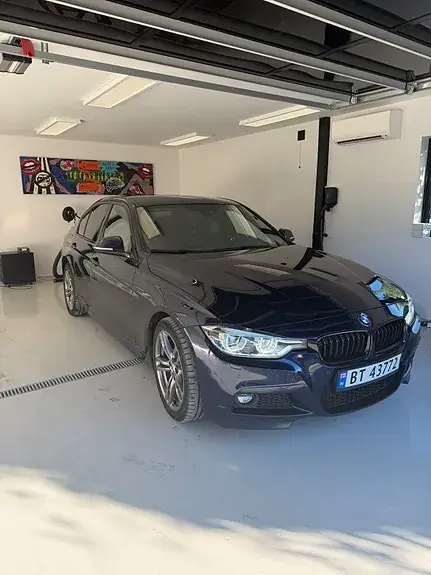 BMW 330E