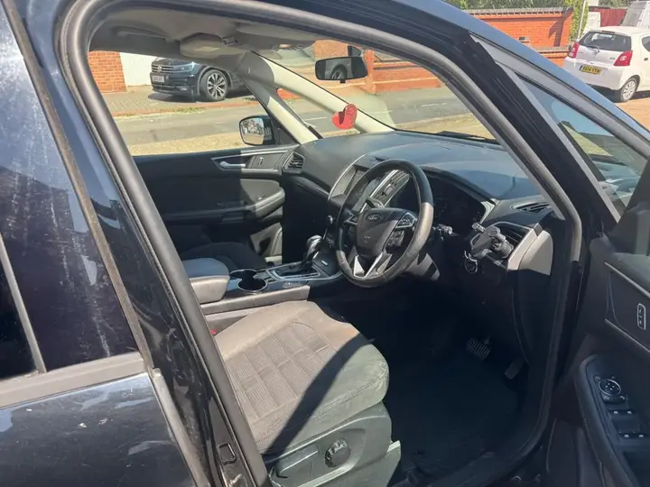 Ford Galaxy 2016 photo 5