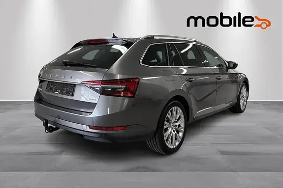 Skoda Superb 2022 photo 3