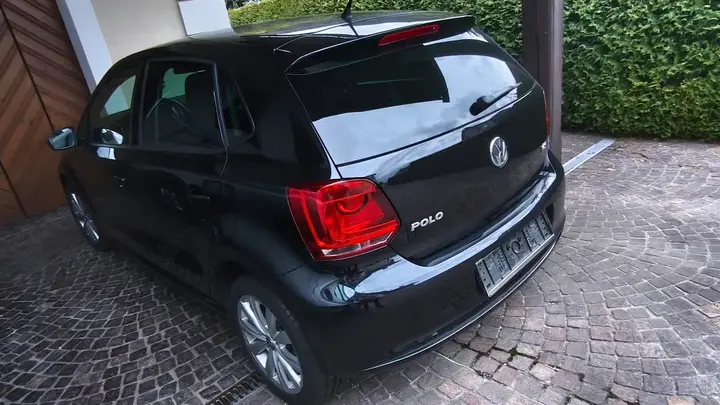 Volkswagen Polo 2011 photo 2