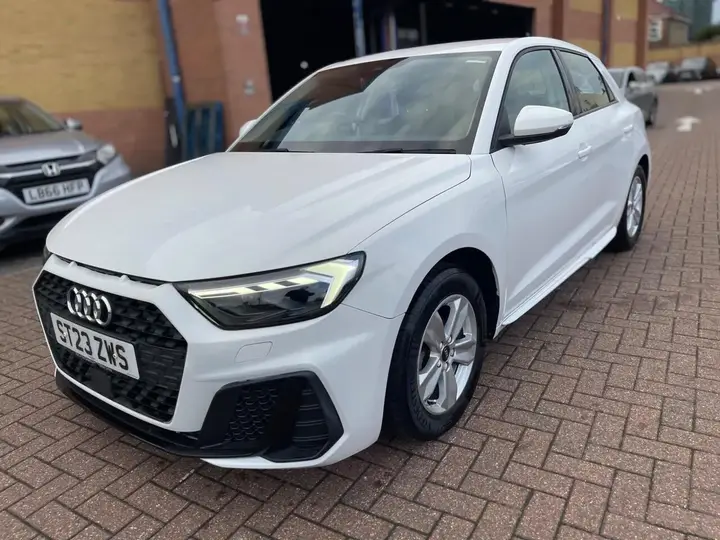 Audi A1 2023 photo 3