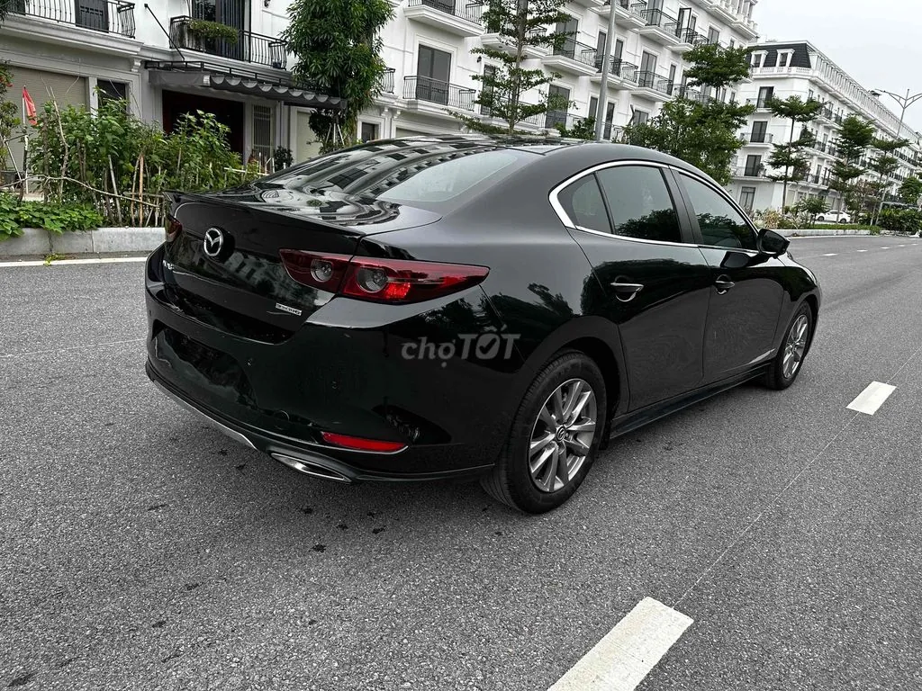 Mazda 3 2022 photo 4