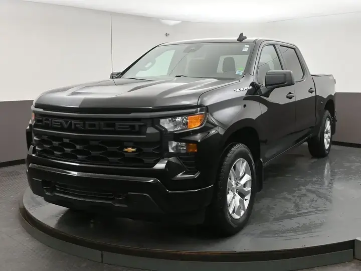 Chevrolet Silverado 1500 2024 photo 3