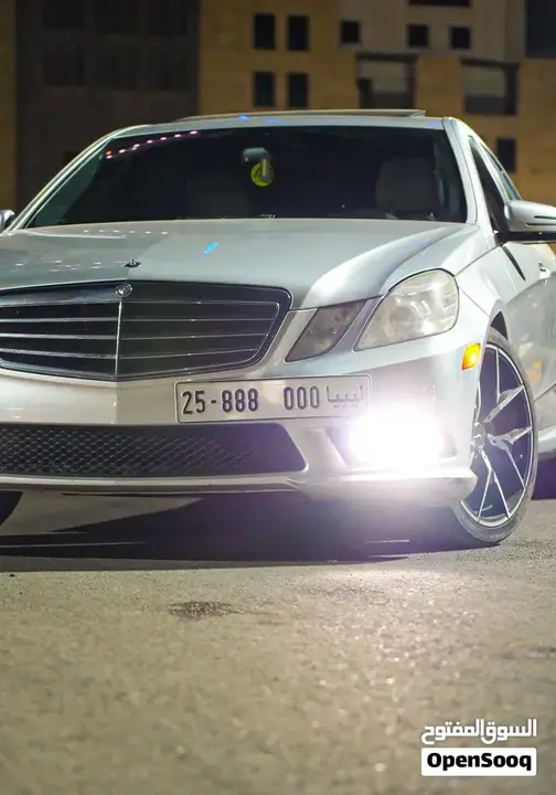 Mercedes-Benz E-Class 2012 photo 2