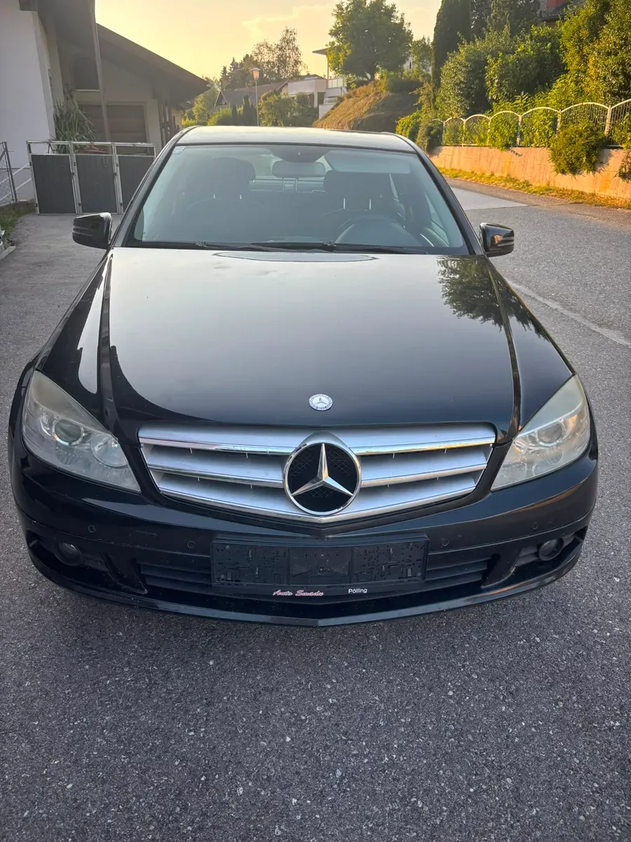 Mercedes-Benz C-Class 2010 photo 2