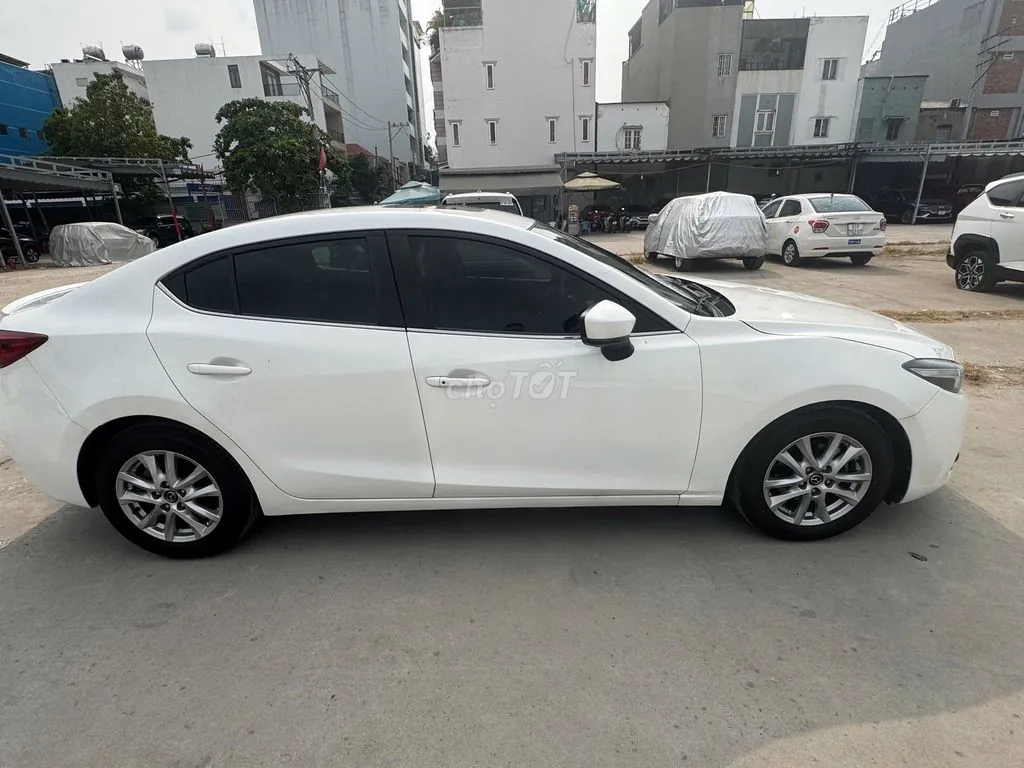 Mazda 3 2019 photo 2