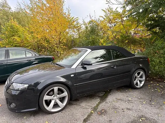 Audi A4 2003 photo 2