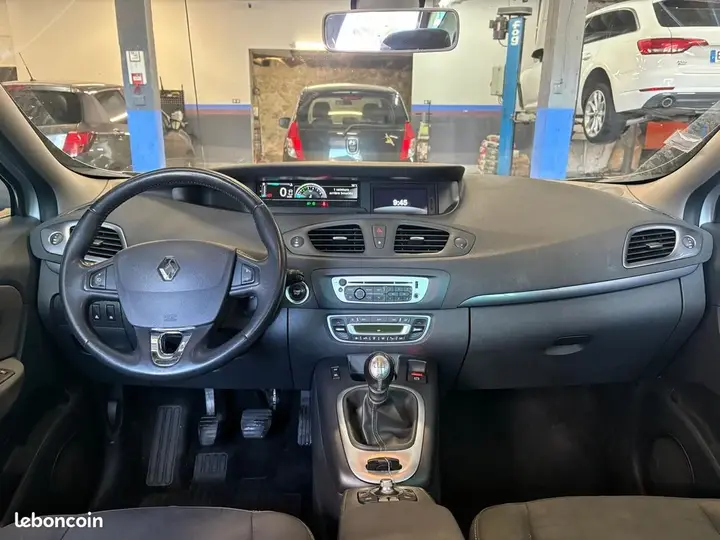 Renault Scenic 2014 photo 5