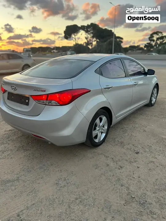 Hyundai Avante 2012 photo 4