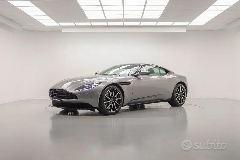 Aston Martin Db11