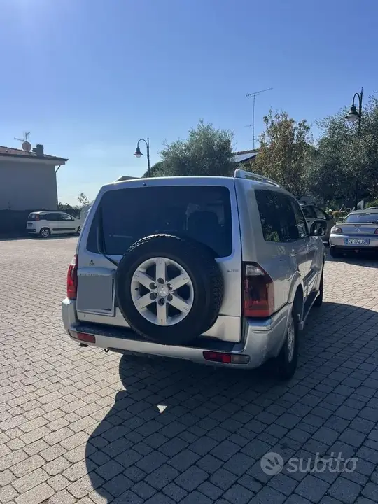 Mitsubishi Pajero 2005 photo 4
