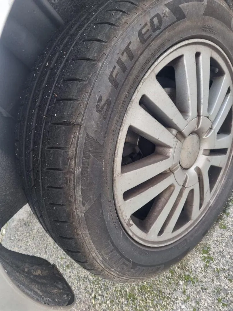 Ford C-Max 2010 photo 2