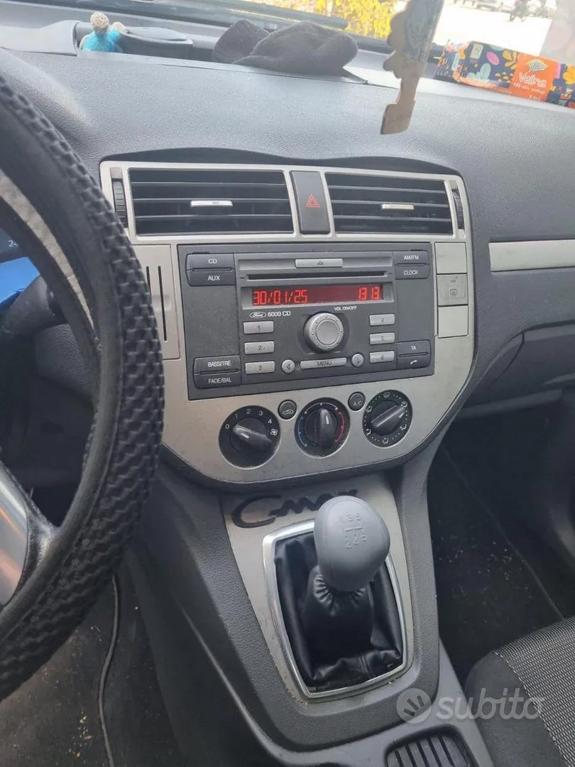 Ford C-Max 2010 photo 4