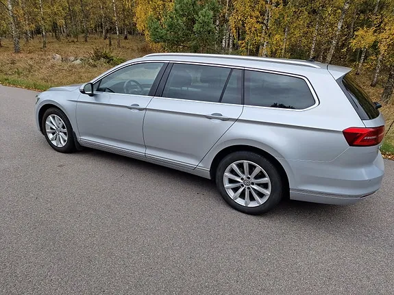 Volkswagen Passat 2016 photo 2