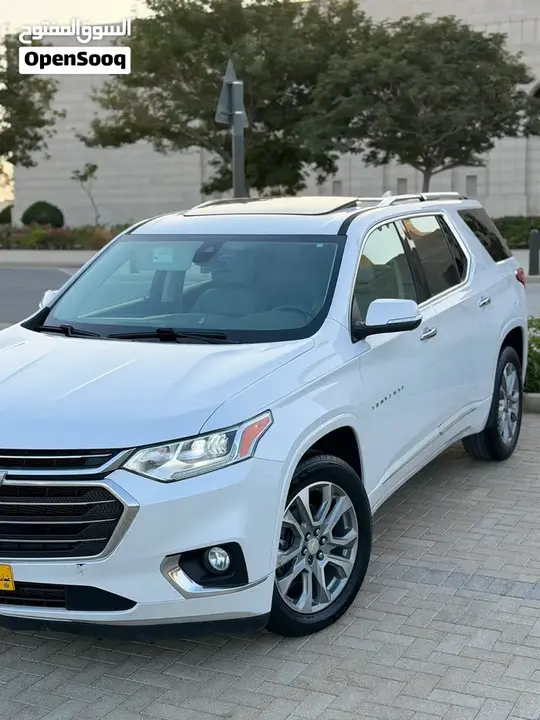 Chevrolet Traverse 2021 photo 2