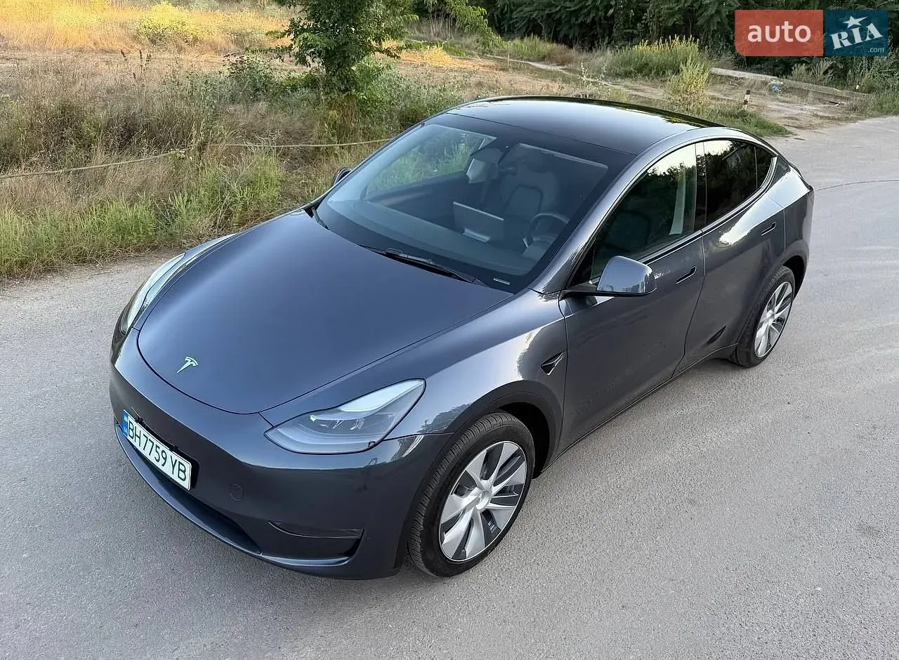 Tesla Model Y 2023 photo 3