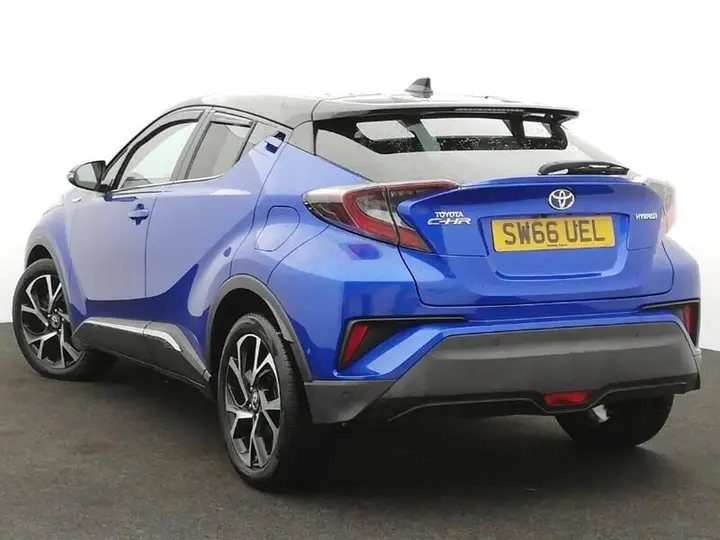 Toyota C-Hr 2017 photo 2