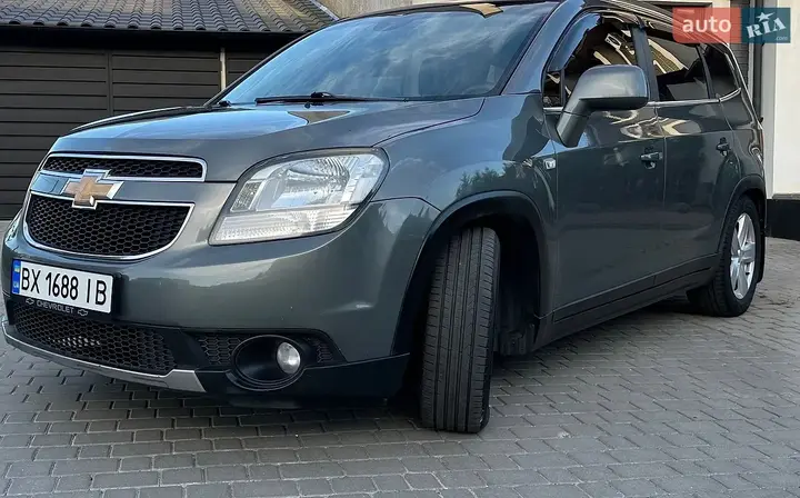 Chevrolet Orlando 2010 photo 2