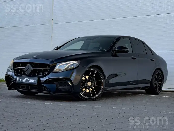 Mercedes-Benz E220D