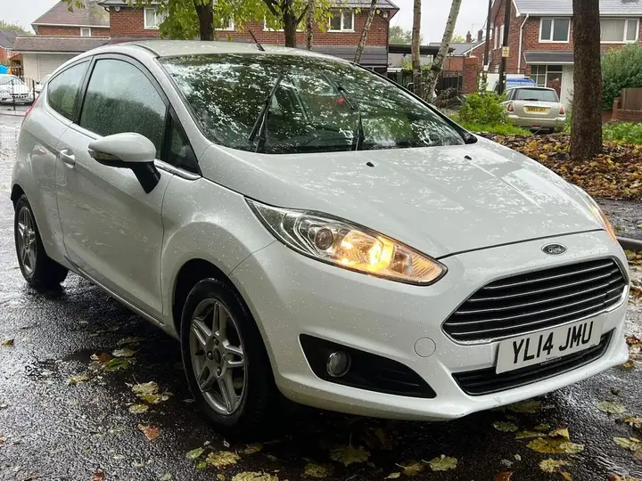 Ford Fiesta 2014 photo 2