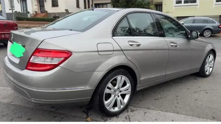 Mercedes-Benz C180