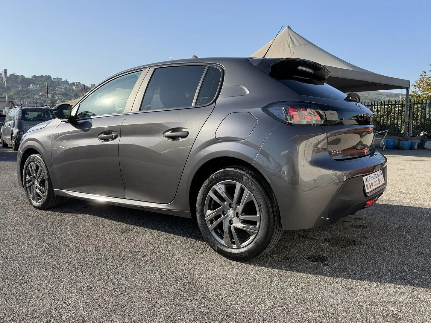 Peugeot 208 2022 photo 3