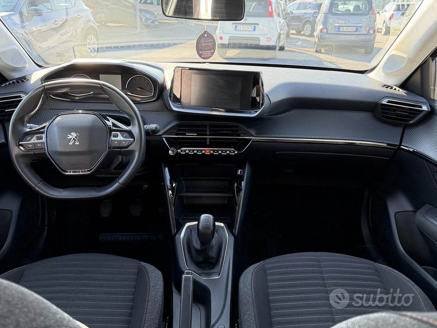Peugeot 208 2022 photo 5