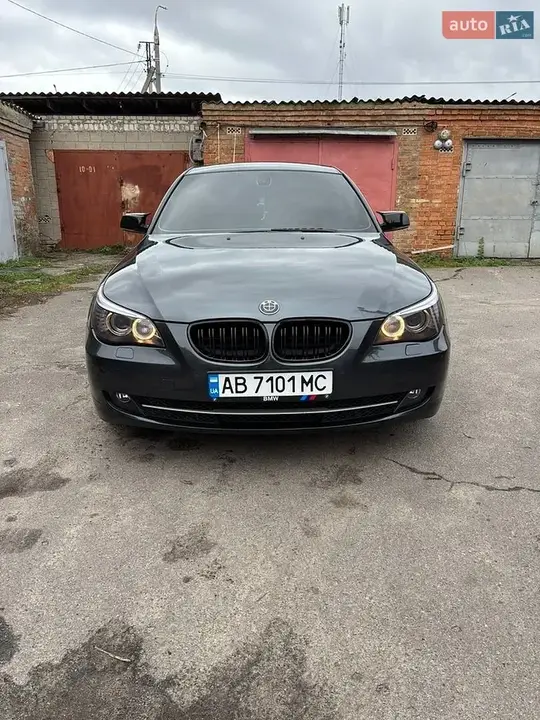 BMW 5 Series 2008 photo 2