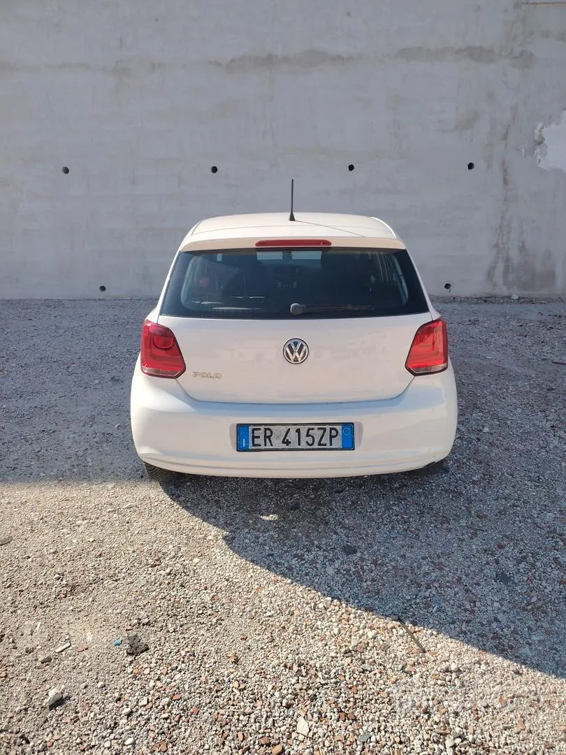 Volkswagen Polo 2013 photo 2