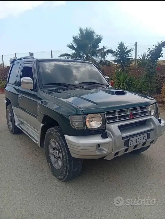 Mitsubishi Pajero 1999 photo 2