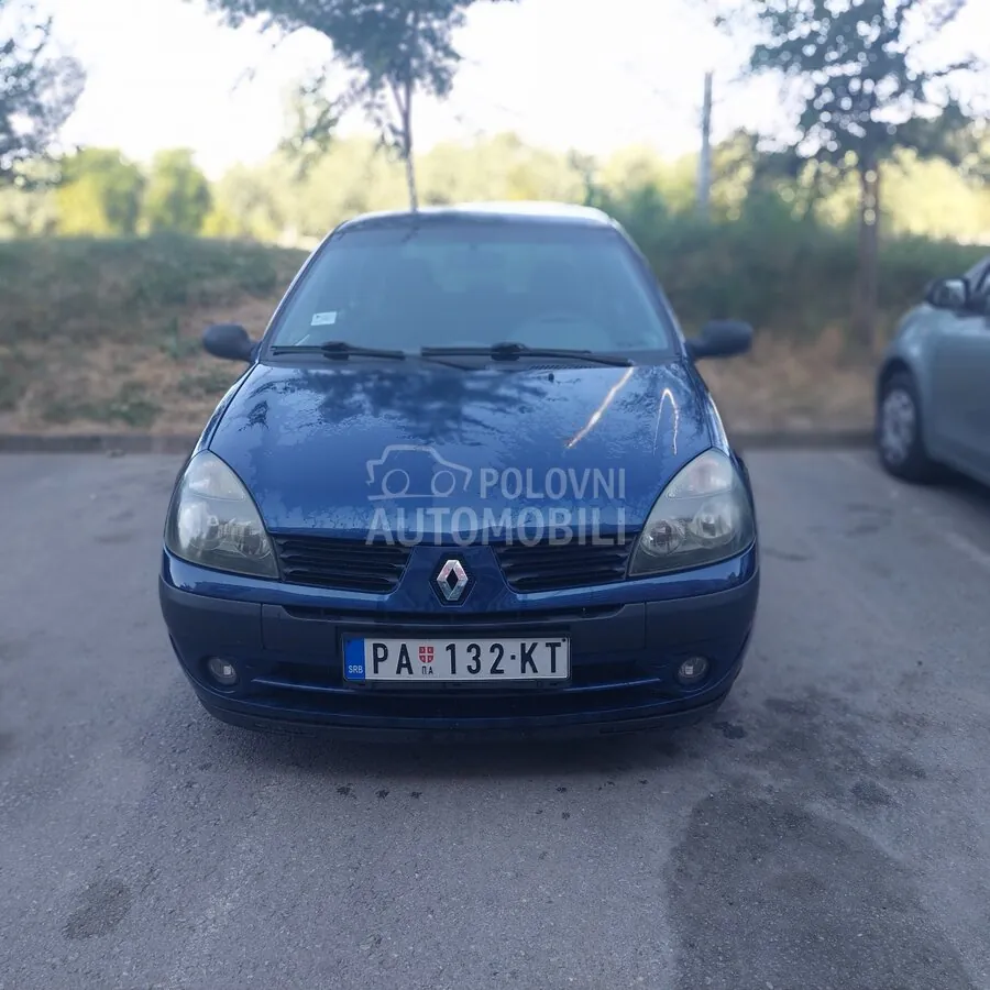 Renault Clio 2004 photo 2