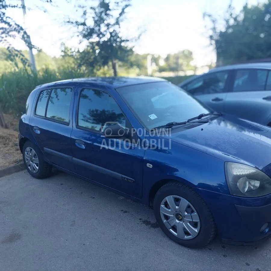 Renault Clio 2004 photo 3