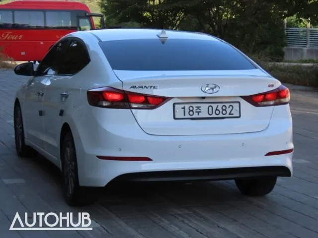 Hyundai Avante 2015 photo 4