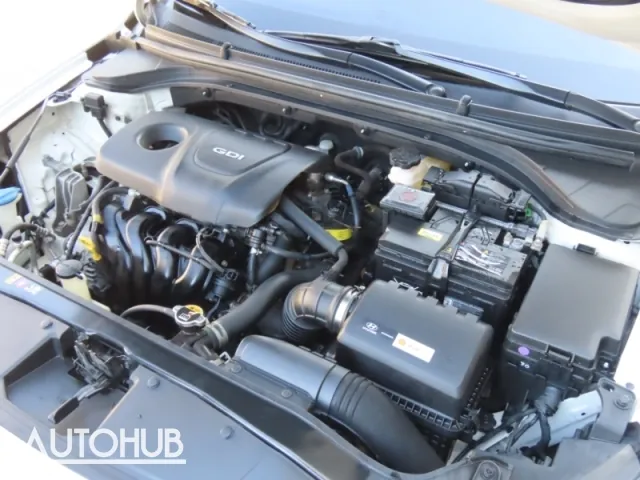 Hyundai Avante 2015 photo 5