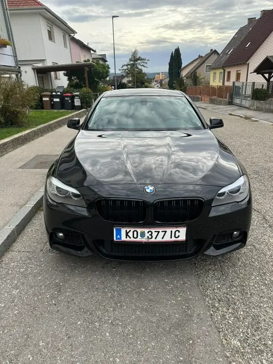 BMW 5 Series 2012 photo 3
