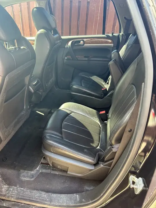 Buick Enclave 2012 photo 2