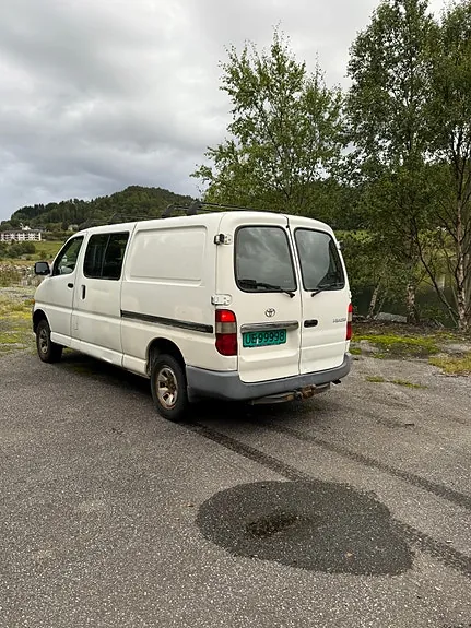 Toyota Hiace 2000 photo 3