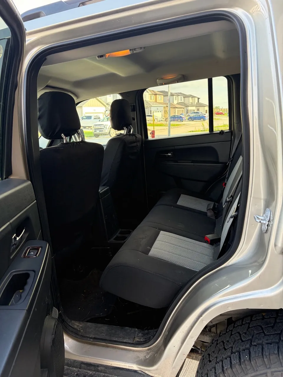 Jeep Liberty 2010 photo 4