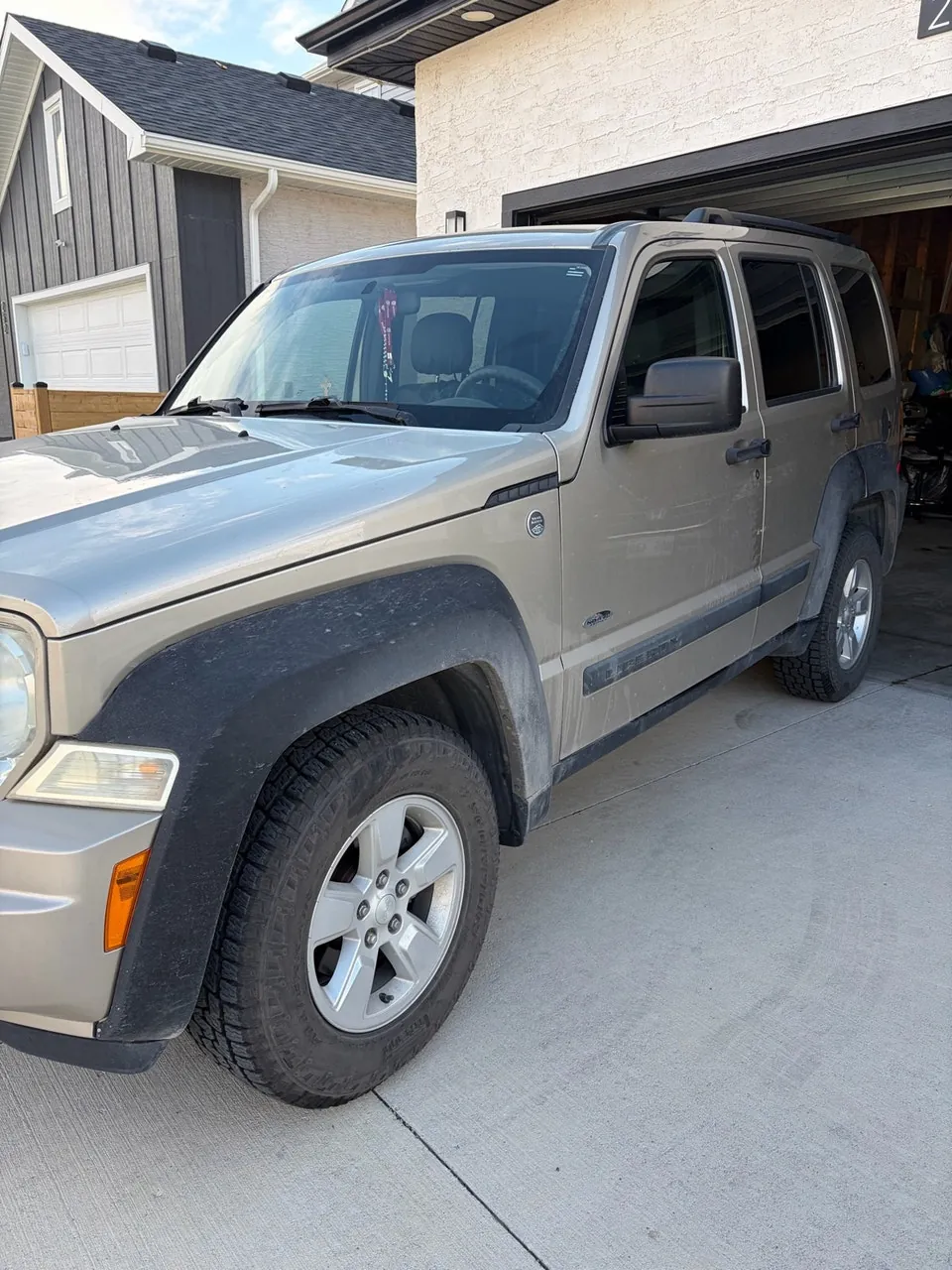 Jeep Liberty 2010 photo 5
