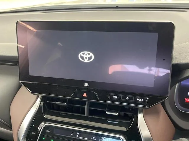 Toyota Hilux 2023 photo 4