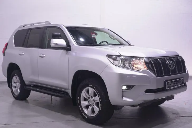 Toyota Land Cruiser 2019 photo 2